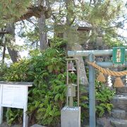 雨晴の名の由来になっている岩