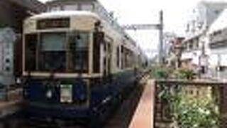 電車の正面をかなり近くまで行ってみることができました