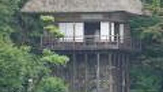 素晴らしい景観とコラボした凝りに凝った明治の山荘