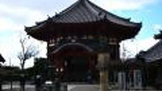 興福寺の南側にある八角形のお堂