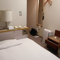 コンパクトなシングルルーム