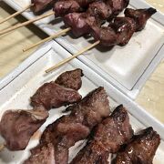 暑いので、今宵は焼きとんでビール