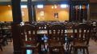 広くて綺麗なビアレストラン