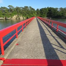 お天気が良ければ、福浦橋を渡って福浦島へも行ってみましょう。