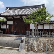 西国街道広島藩の本陣の表御門を復元