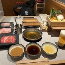 牛・豚しゃぶしゃぶ食べ放題