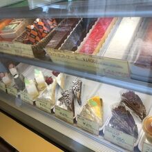 昔ながらのクリーム多めケーキたち