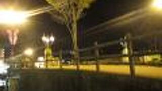 飛騨川のほとり