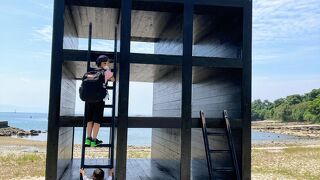 島全体にアートがある