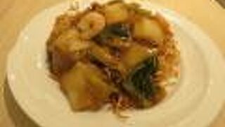 生ビールと一緒に料理が出てきた！？