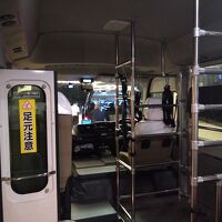 送迎バスに乗って成田空港へ