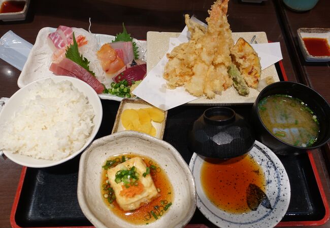 大和駅直結で魚料理をたっぷり味わう