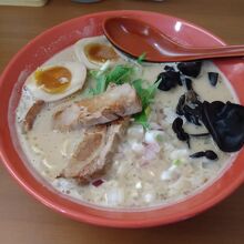 濃厚豚骨ラーメン