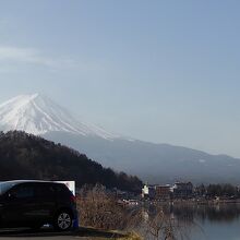 ホテルの前に