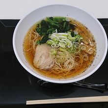 朝食でいただいたラーメン