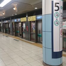 ホームドアシステム