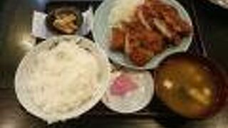 チキンカツ定食をいただきました