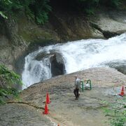 吹割の滝の下流