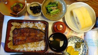 江戸焼うなぎ料理が食べられる