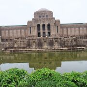 明治神宮外苑のシンボルの洋館