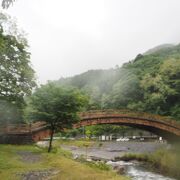 木造の太鼓橋