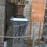 上野公園の御徒町寄りの入り口にあります。