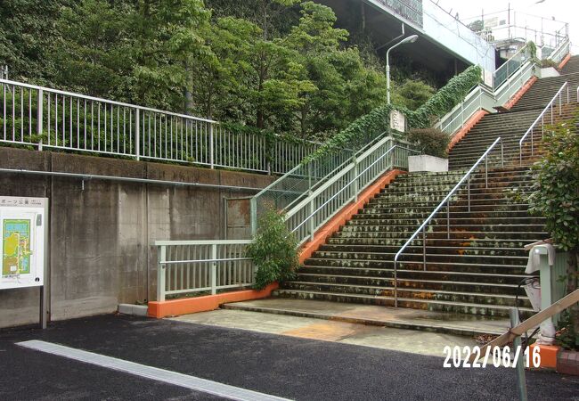 下水道小菅水再生センターの屋上にある公園です。