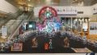 おみやげショップや祭りの山車展示があり行ってみる価値あり