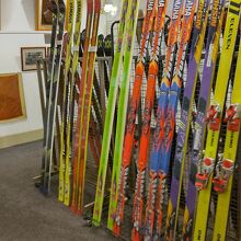 スキーの展示