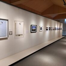 2階にはピンホール写真の展示。