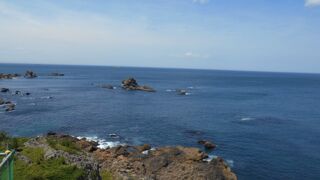 遊歩道起点の岬