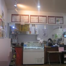 フードカウンターの様子