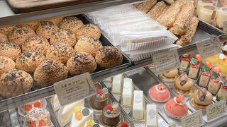 可愛らしいパティスリー