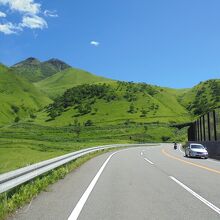 爽やかな風の中を高原ドライブ