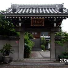 山門の様子です。