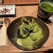 スィーツ盛り合せ、抹茶グランデ。
