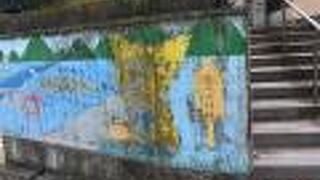 小さな稲荷神社。