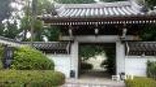 新川梨とその栽培に尽力した大塚宗蔵の墓があります。