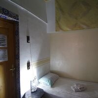 部屋の明かりが少し暗かった