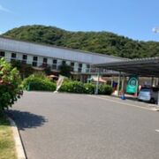 良くみるとやはり元小学校