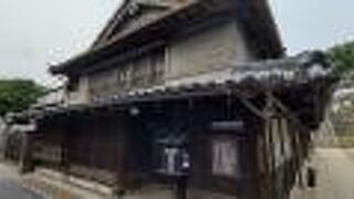 景観に配慮された郵便ポストは現役