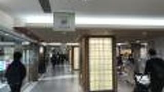 昭和３９年に新幹線開通と同時に「近鉄名店街」として開業