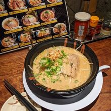 「元祖ラーメン」を注文