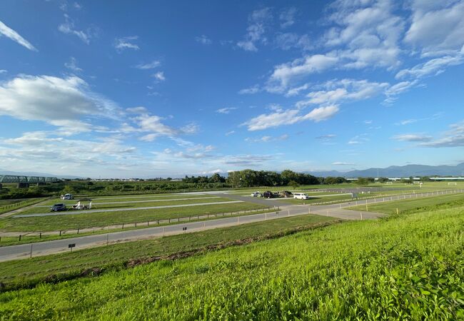 最上川中山緑地公園