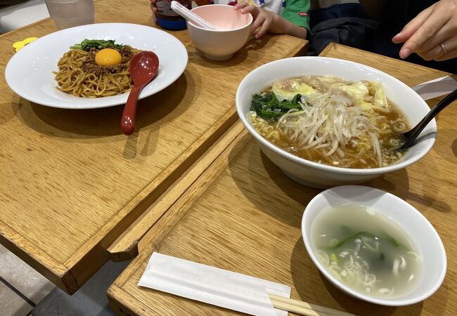 立川駅:ワンタン麺と汁なし担々麺