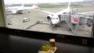 レセプションでラウンジが分けられます