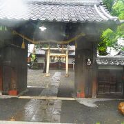 松本城の堀の北側