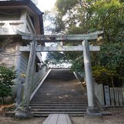 松山城隣接の神社