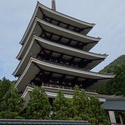 日本最大のコンクリート造りの五重塔