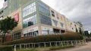 映画跟・ボルタリング施設があるモール